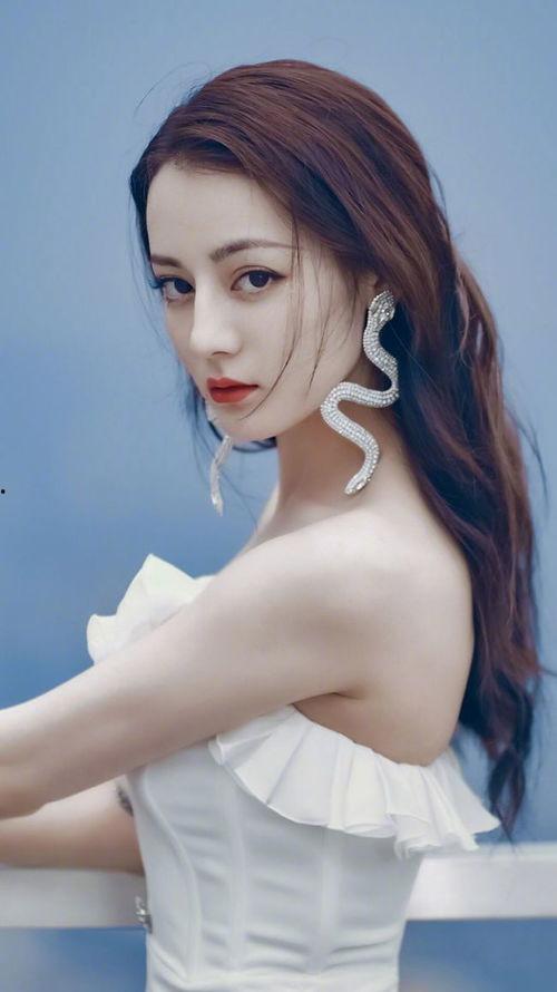 吃瓜娱乐圈 迪丽热巴,瓜田里的娱乐圈明星